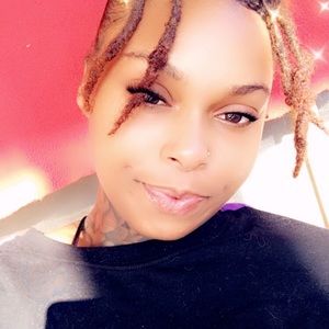 Meet your Posher, Shiera